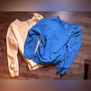 Tek Gear V-Neck Sweaters Blue and Yellow